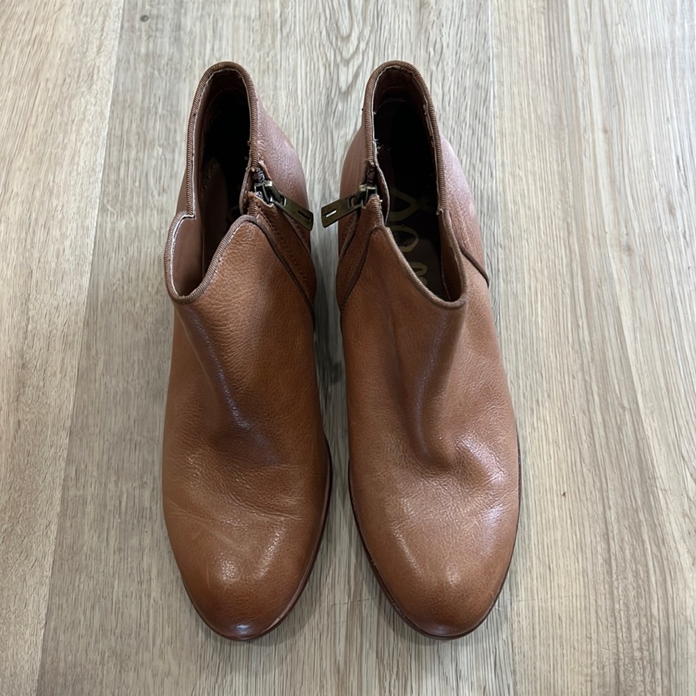 Sam Edelman Petty Chelsea Boots Size 6.5